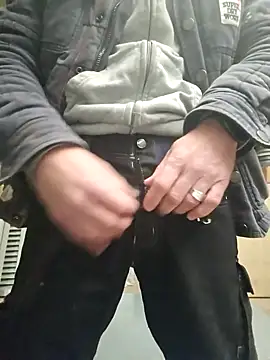 Snapshot of Xcoquinx chatting on November 2025 09:41:02 AM Xcoquinx online show from November 2025 09:41:02 AM