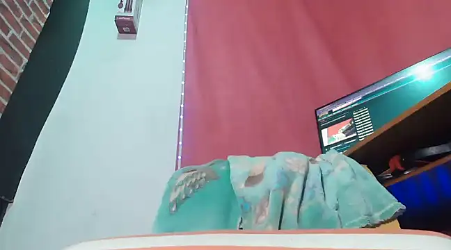 Snapshot of paulavletina21 chatting on February 2025 01:00:02 PM paulavletina21 online show from February 2025 01:00:02 PM