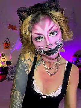 Cinamoonn online show from October 2025 11:23:01 PM