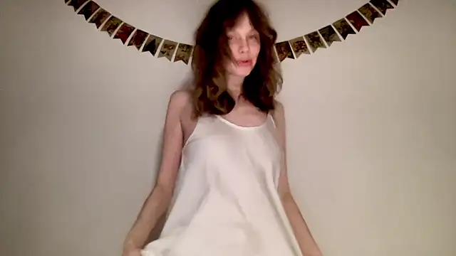 Nikki Mimimi online show from January 2025 01:20:01 PM