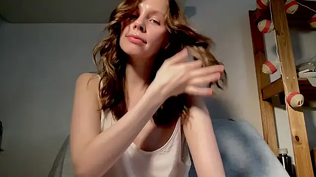 Nikki Mimimi online show from January 2025 01:25:02 PM