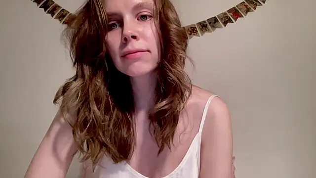 Nikki Mimimi online show from February 2025 01:43:01 PM