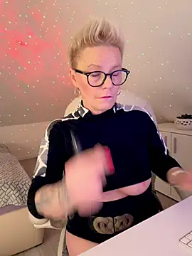 German Milf online show from February 2026 01:41:02 PM