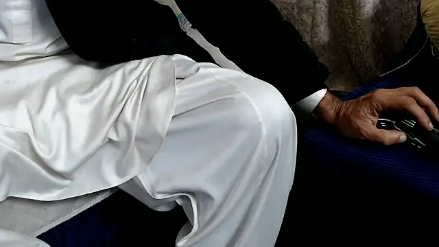 amrozia online show from January 2025 10:57:01 AM