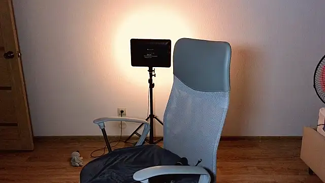 EllsaJean  online show from July 2026 09:32:01 PM