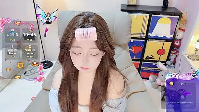 TUTU-CN online show from February 2026 11:38:02 AM