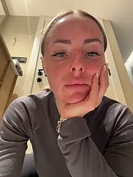 EmaSalis online show from March 2026 04:42:01 PM