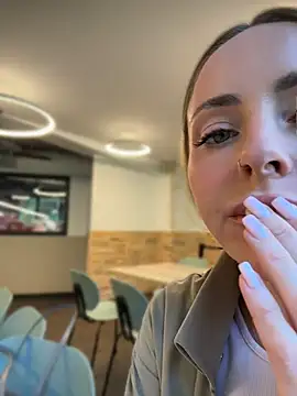 Snapshot of EmaSalis chatting on May 2026 07:27:01 AM EmaSalis online show from May 2026 07:27:01 AM