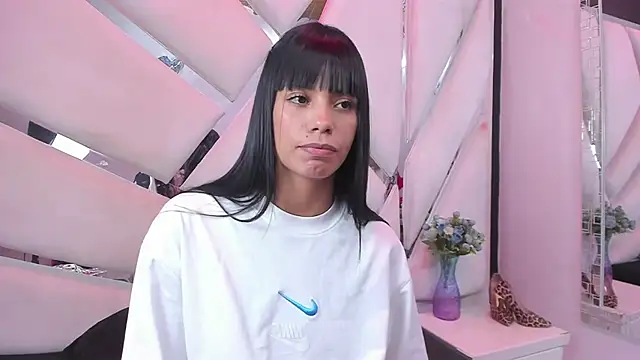kylie seex online show from June 2026 03:20:02 AM