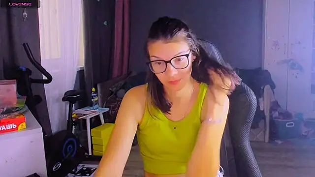 Snapshot of MollyLollipop chatting on August 2026 03:43:01 AM MollyLollipop online show from August 2026 03:43:01 AM