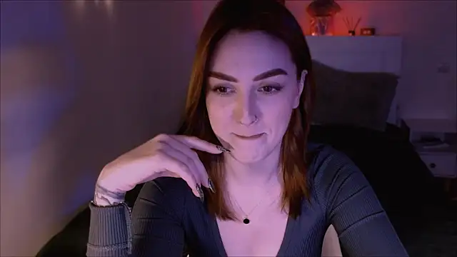 Snapshot of LilyFarey chatting on December 2024 04:32:02 PM LilyFarey online show from December 2024 04:32:02 PM