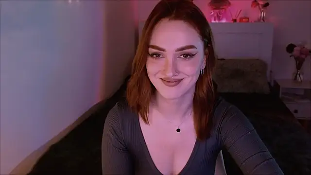 Snapshot of LilyFarey chatting on December 2024 04:51:01 PM LilyFarey online show from December 2024 04:51:01 PM