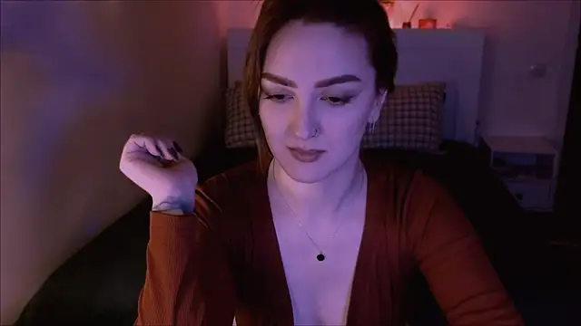 Snapshot of LilyFarey chatting on January 2025 06:06:02 PM LilyFarey online show from January 2025 06:06:02 PM
