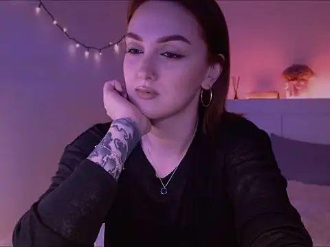 Snapshot of LilyFarey chatting on January 2025 10:31:02 PM LilyFarey online show from January 2025 10:31:02 PM