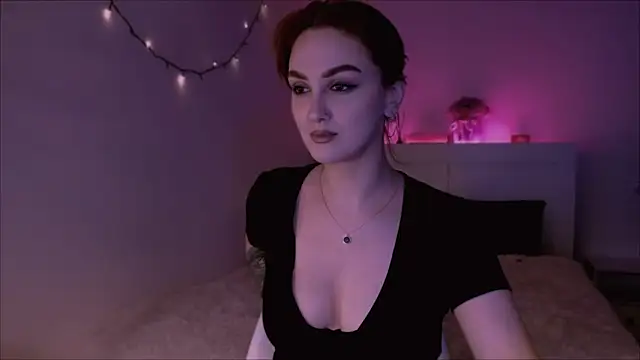 Snapshot of LilyFarey chatting on February 2025 08:05:01 PM LilyFarey online show from February 2025 08:05:01 PM