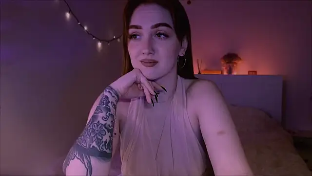 Snapshot of LilyFarey chatting on March 2025 08:00:01 PM LilyFarey online show from March 2025 08:00:01 PM