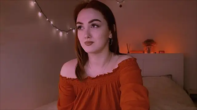 Snapshot of LilyFarey chatting on March 2025 06:33:01 PM LilyFarey online show from March 2025 06:33:01 PM
