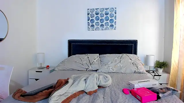 ZulyMichels online show from October 2025 12:38:02 PM