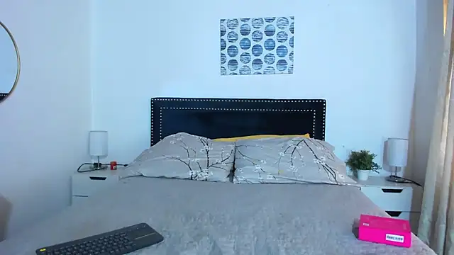 ZulyMichels online show from October 2025 12:34:02 PM