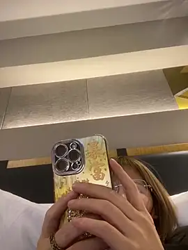 S00 online show from January 2025 03:51:02 AM