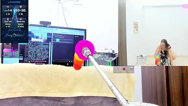 Paulina Davis  online show from December 2025 11:45:01 PM