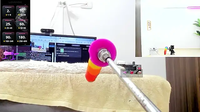 Paulina Davis  online show from January 2026 12:01:02 AM