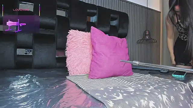 levana1 online show from October 2025 03:03:02 AM