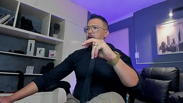 MrFrank tattoo online show from October 2025 11:22:01 AM