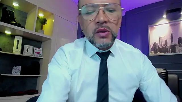 MrFrank tattoo online show from January 2026 12:07:02 PM