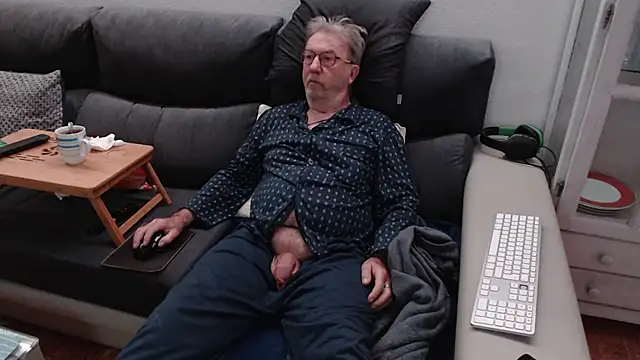 Nudelschwanz online show from March 2025 01:52:02 AM