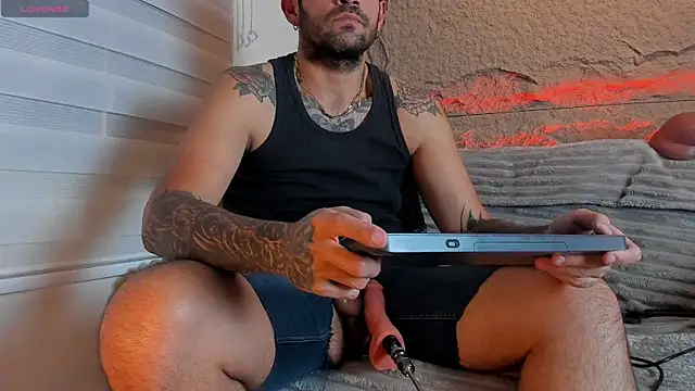Snapshot of jonathan_rivers chatting on May 2026 08:47:02 PM jonathan rivers online show from May 2026 08:47:02 PM