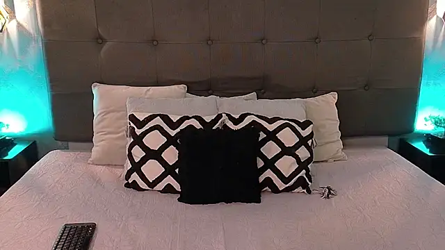 Madisonsmiith online show from March 2025 03:51:01 AM