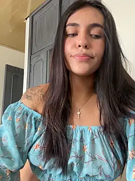 Snapshot of DaphneUwu chatting on February 2025 04:36:01 PM DaphneUwu online show from February 2025 04:36:01 PM