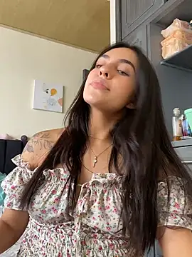 Snapshot of DaphneUwu chatting on February 2025 05:16:02 PM DaphneUwu online show from February 2025 05:16:02 PM