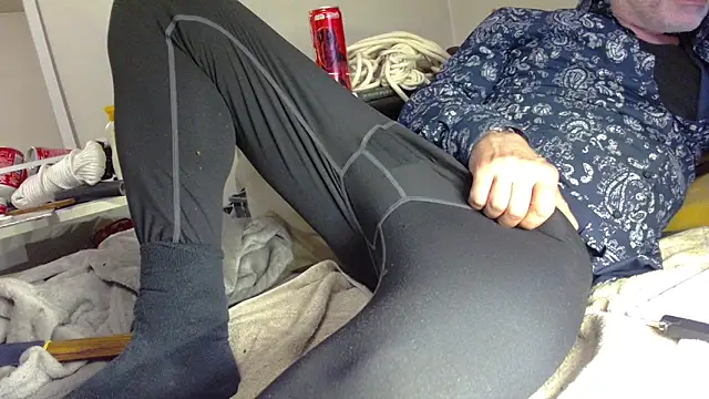 mike30nbg online show from October 2025 08:24:02 PM