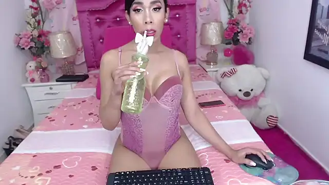 Snapshot of Divaxhermosa chatting on January 2025 01:24:01 AM Divaxhermosa online show from January 2025 01:24:01 AM