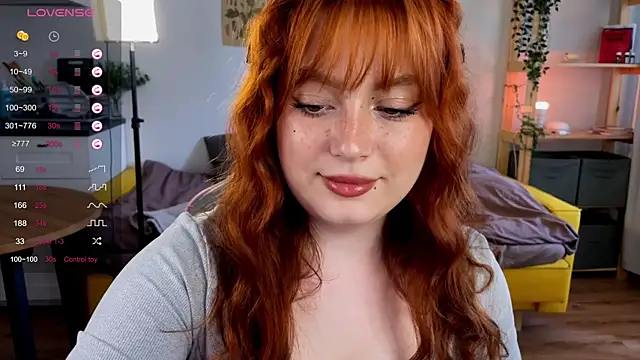 Snapshot of Sofy_Benson chatting on June 2026 01:22:02 PM Sofy Benson online show from June 2026 01:22:02 PM