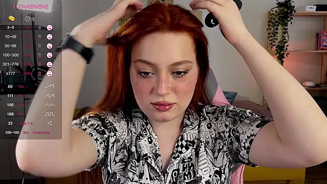 Snapshot of Sofy_Benson chatting on August 2026 08:35:02 AM Sofy Benson online show from August 2026 08:35:02 AM