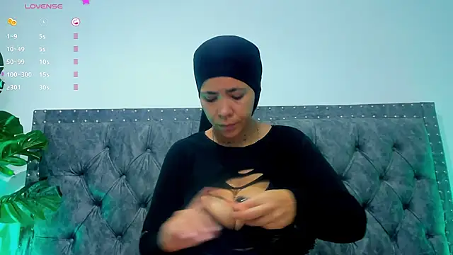 Dounia nagi online show from February 2025 01:01:01 PM