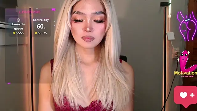 Itsme claire online show from March 2026 11:33:01 PM