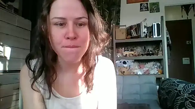 SuzieWanKenobi online show from December 2024 01:53:02 PM