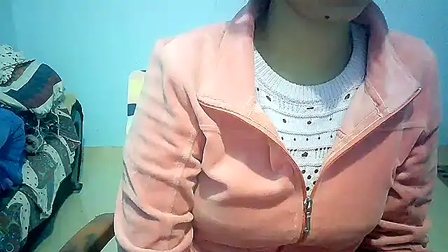 Snapshot of lovelydesi21 chatting on December 2024 07:58:02 AM lovelydesi21 online show from December 2024 07:58:02 AM