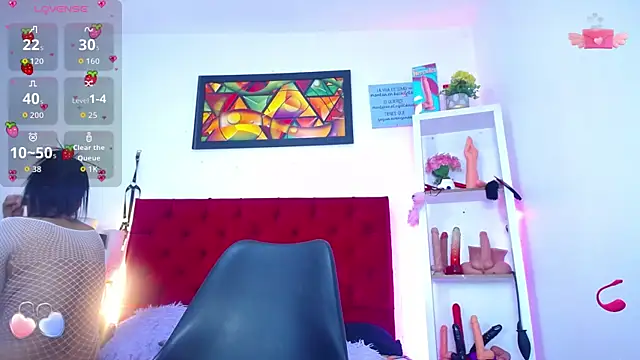 louise nails online show from November 2025 04:41:02 PM