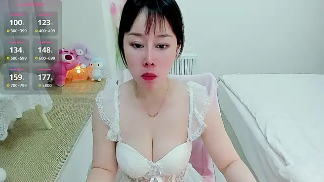 Snapshot of Vivian-6 chatting on May 2026 12:38:01 AM Vivian-6 online show from May 2026 12:38:01 AM