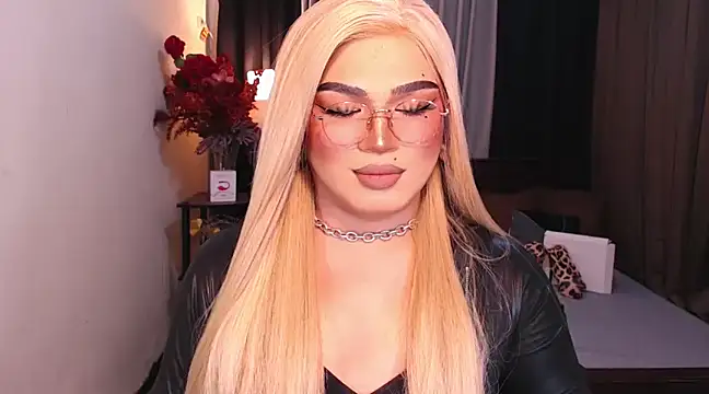 Snapshot of Bitch_Fowler69 chatting on December 2024 09:42:02 PM Bitch Fowler69 online show from December 2024 09:42:02 PM