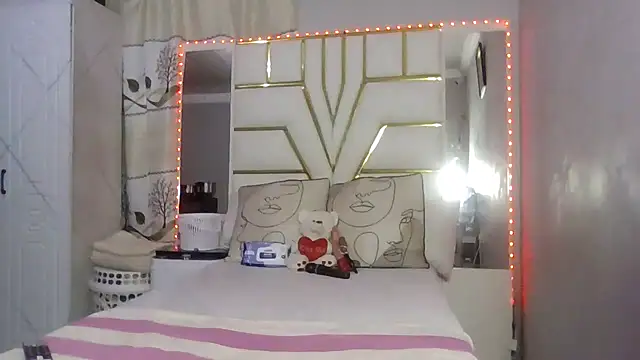 SexyyNana online show from December 2025 01:36:01 AM