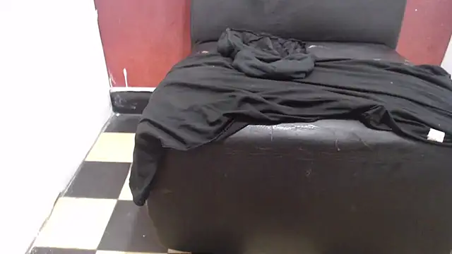 Laura hottt online show from January 2026 07:11:01 PM