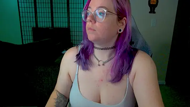 KiraSpitQueen online show from November 2025 06:07:01 PM