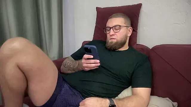 Bear bear  online show from February 2025 01:11:02 PM