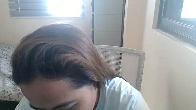 Snapshot of xTheLastVIRGINx chatting on October 2025 06:35:02 AM xTheLastVIRGINx online show from October 2025 06:35:02 AM